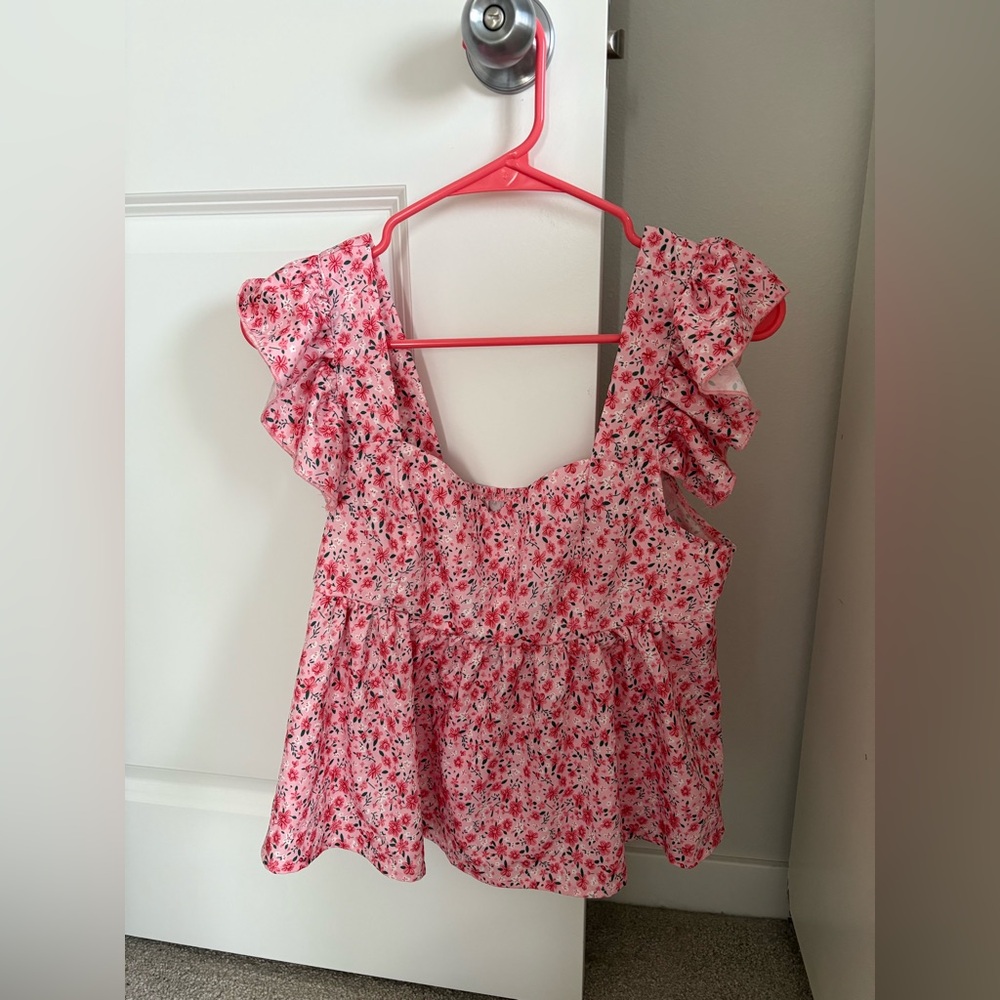 💥 SHEIN Pink Floral Ruffled Top